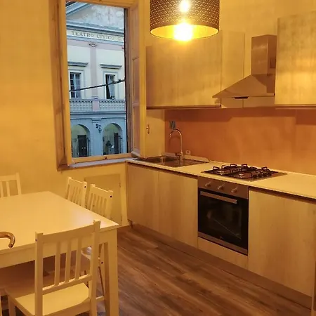 شقة Dolce Eporedia Intero Nel Centro Storico